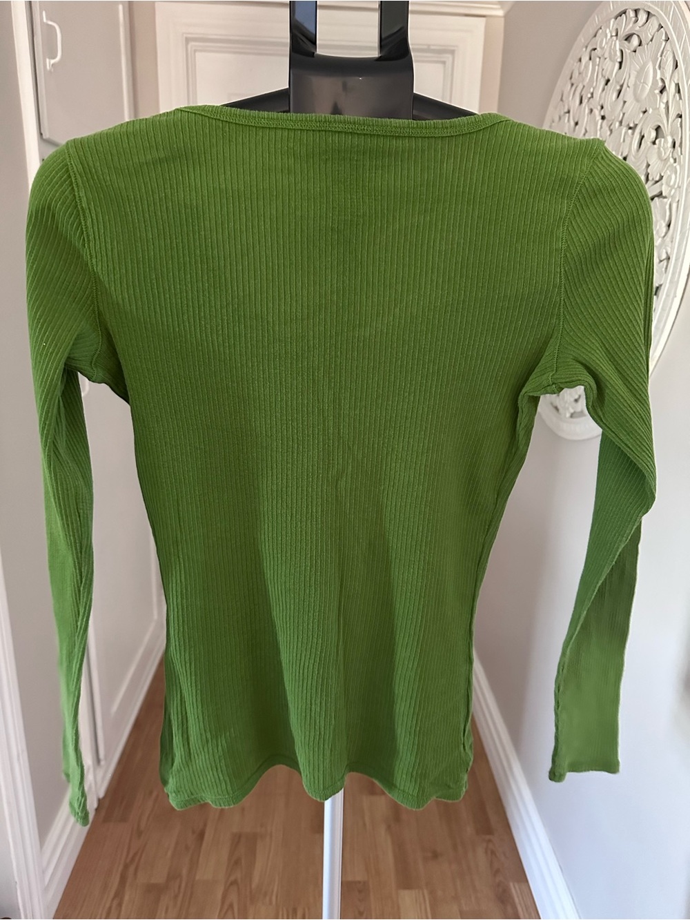 Old Navy Olive Ribbed Scoop-Neck Long Sleeve Top Med - Picture 3 of 5